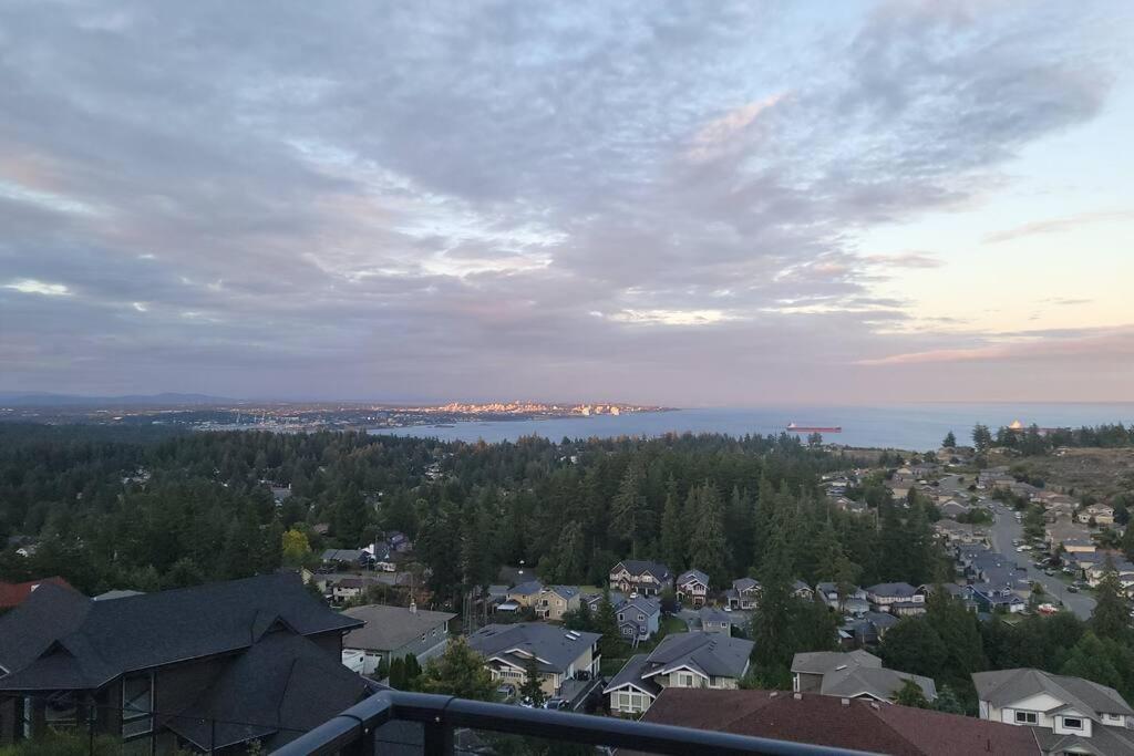 Eagle'S View Penthouse Apartment Victoria Exterior photo